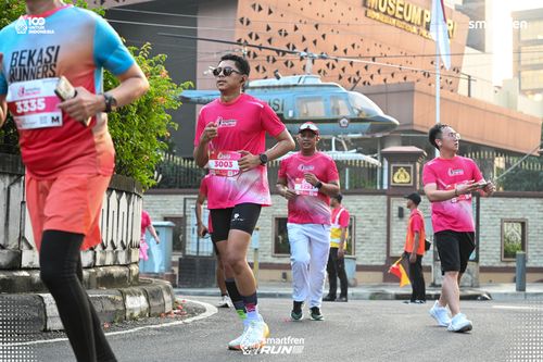 Race photo from Smartfren Run 2025 