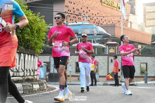 Race photo from Smartfren Run 2025 
