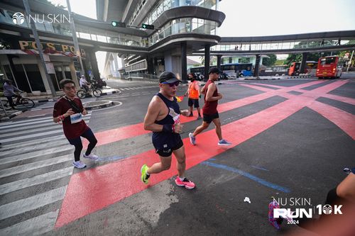 Race photo from Nu Skin Run 10K