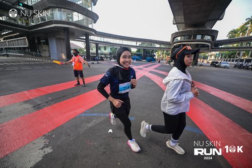 Race photo from Nu Skin Run 10K