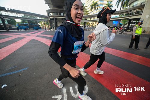 Race photo from Nu Skin Run 10K