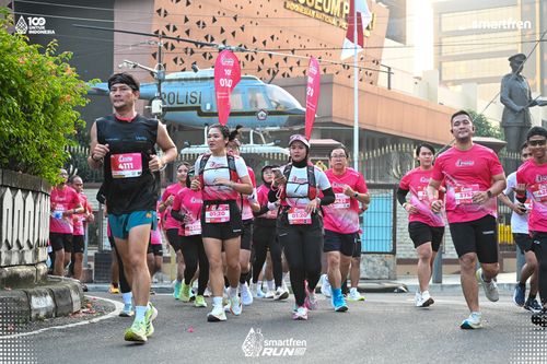 Race photo from Smartfren Run 2025 