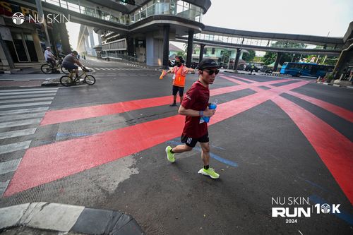Race photo from Nu Skin Run 10K