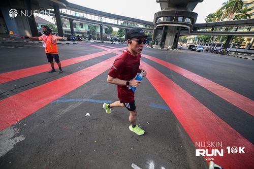 Race photo from Nu Skin Run 10K