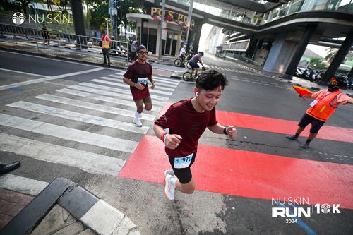 Race photo from Nu Skin Run 10K