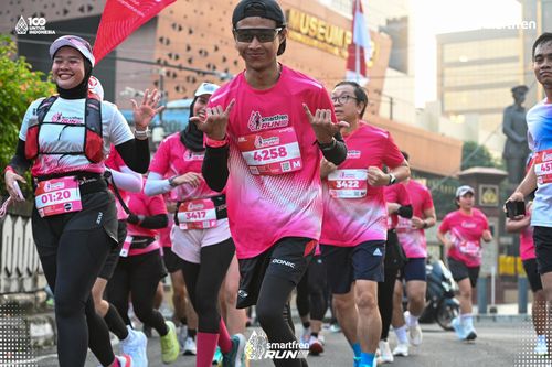 Race photo from Smartfren Run 2025 