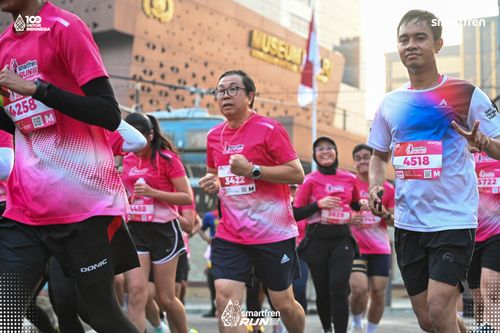 Race photo from Smartfren Run 2025 