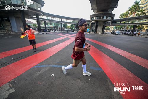 Race photo from Nu Skin Run 10K