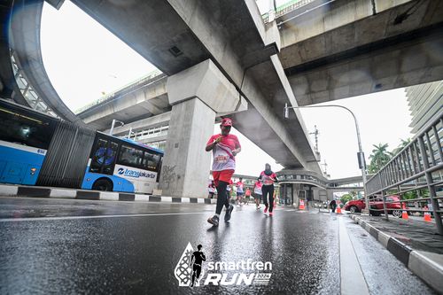 Race photo from Smartfren Run 2024