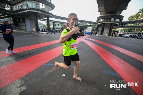 Race photo from Nu Skin Run 10K