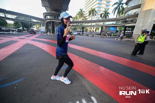 Race photo from Nu Skin Run 10K