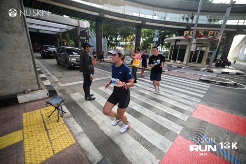 Race photo from Nu Skin Run 10K