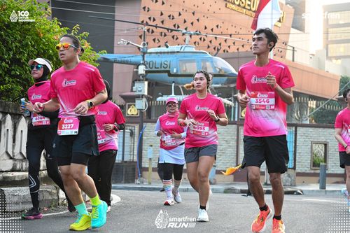 Race photo from Smartfren Run 2025 