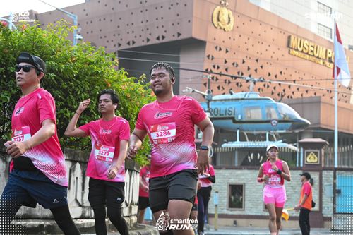 Race photo from Smartfren Run 2025 