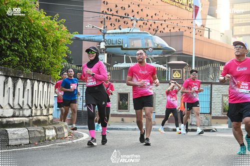 Race photo from Smartfren Run 2025 