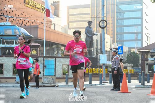 Race photo from Smartfren Run 2025 