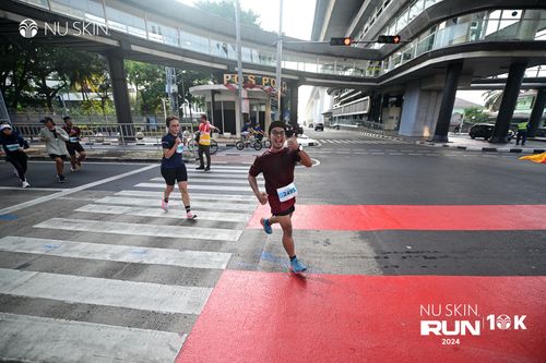 Race photo from Nu Skin Run 10K