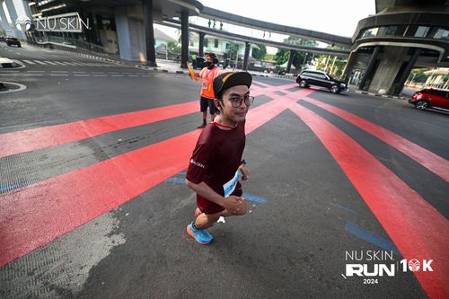 Race photo from Nu Skin Run 10K