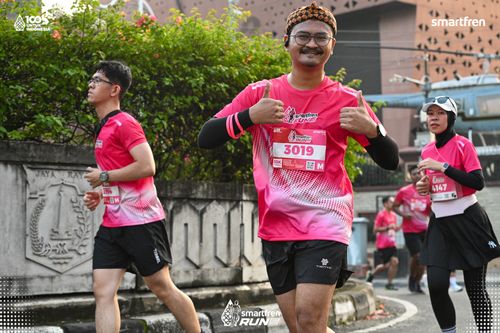 Race photo from Smartfren Run 2025 