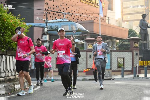 Race photo from Smartfren Run 2025 