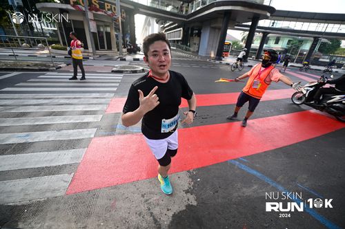 Race photo from Nu Skin Run 10K