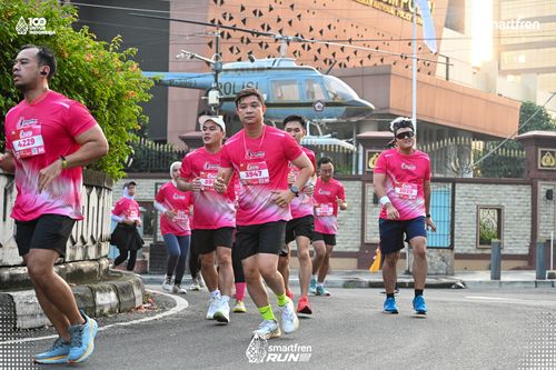 Race photo from Smartfren Run 2025 