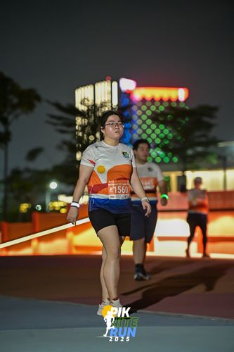 Race photo from PIK NITE RUN 2025