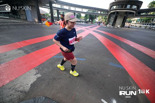 Race photo from Nu Skin Run 10K