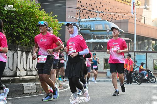 Race photo from Smartfren Run 2025 