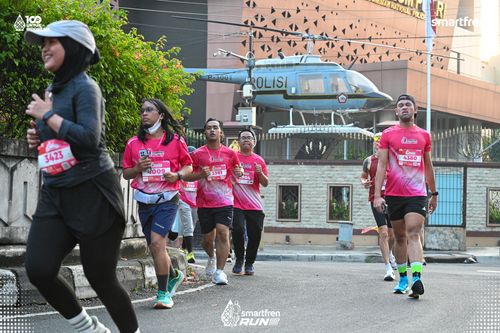 Race photo from Smartfren Run 2025 