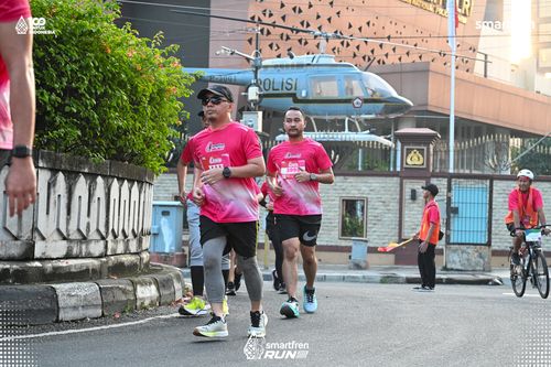 Race photo from Smartfren Run 2025 