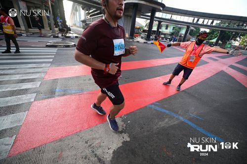 Race photo from Nu Skin Run 10K