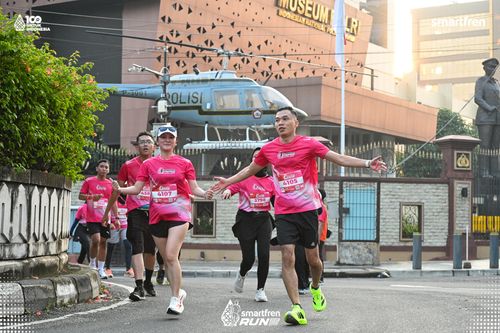 Race photo from Smartfren Run 2025 