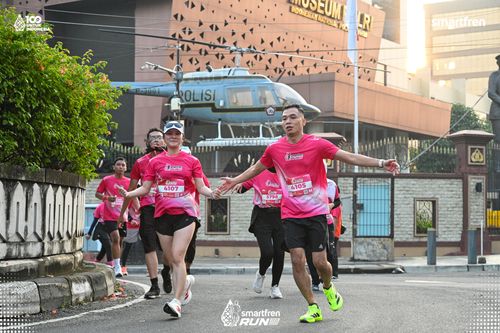 Race photo from Smartfren Run 2025 
