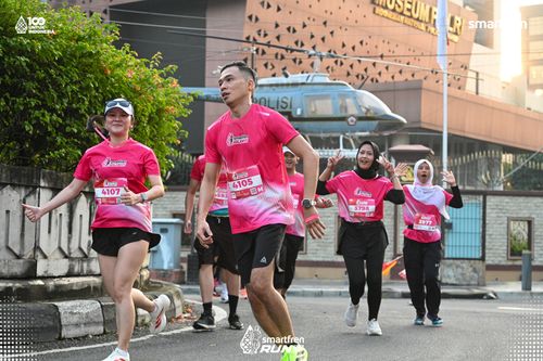 Race photo from Smartfren Run 2025 