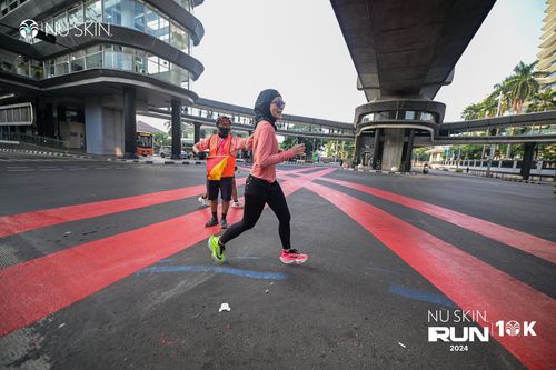 Race photo from Nu Skin Run 10K
