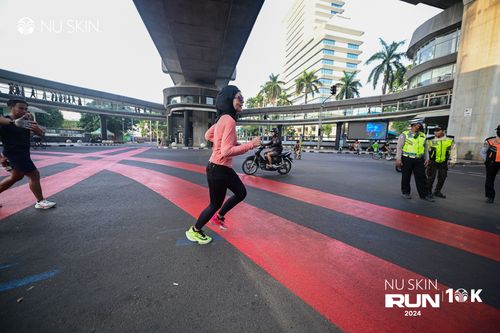 Race photo from Nu Skin Run 10K
