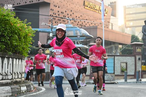 Race photo from Smartfren Run 2025 