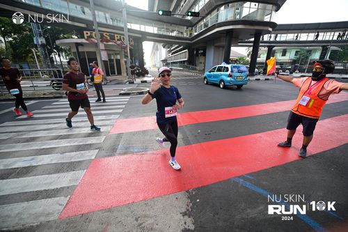 Race photo from Nu Skin Run 10K