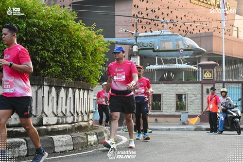 Race photo from Smartfren Run 2025 
