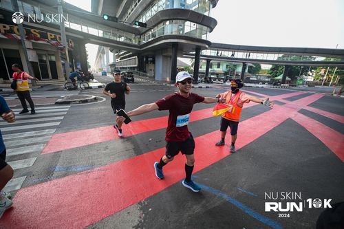 Race photo from Nu Skin Run 10K