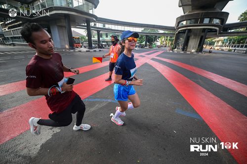 Race photo from Nu Skin Run 10K