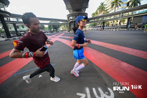 Race photo from Nu Skin Run 10K