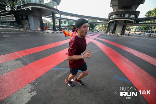 Race photo from Nu Skin Run 10K