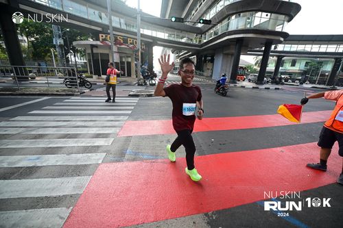 Race photo from Nu Skin Run 10K