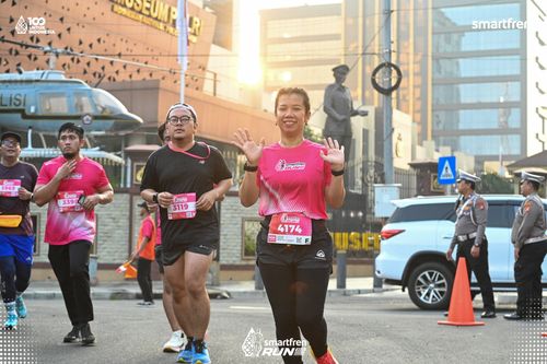 Race photo from Smartfren Run 2025 
