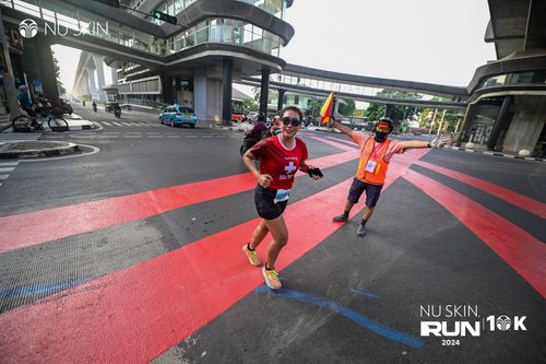 Race photo from Nu Skin Run 10K