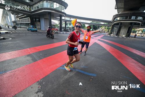 Race photo from Nu Skin Run 10K