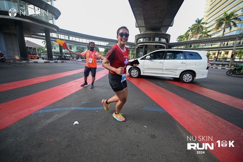 Race photo from Nu Skin Run 10K