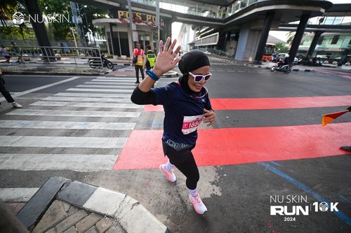Race photo from Nu Skin Run 10K